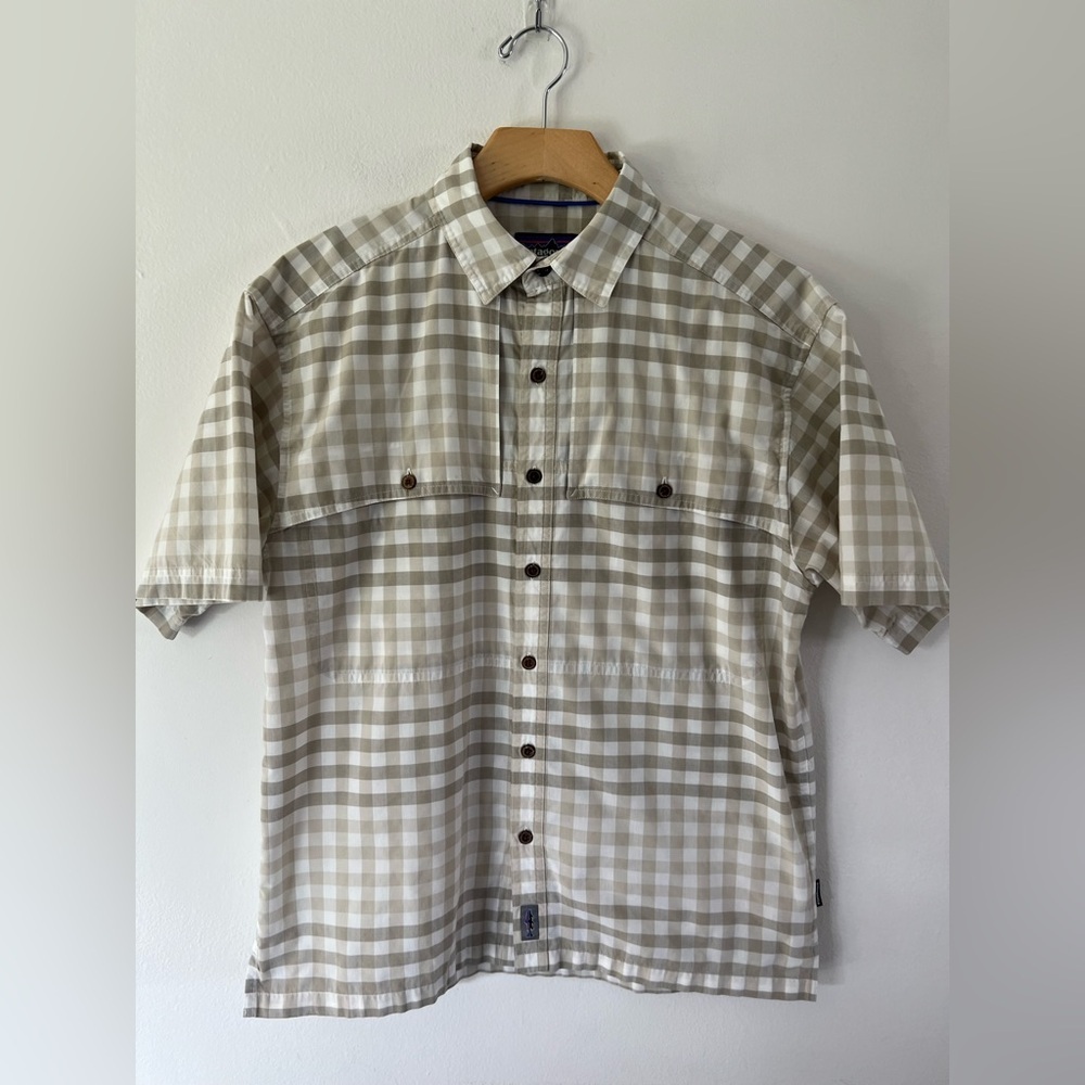 Patagonia‎ Island Hopper Tan & White Short Sleeve Button-Up Lightweight Shirt
